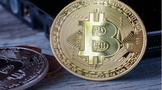Berita Bitcoin: Sinyal Bullish untuk ETF Spot – Kapan BTC Akan Naik?